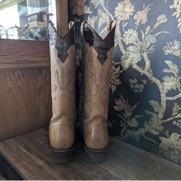 Roper Women's Faux Sea Turtle Wingtip Western Boots Snip Toe Brown Size 7 - Picture 2 of 9